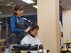 JUL-946 Đi hớt tóc được nhận ưu đãi đặc biệt – Sumire Kurokawa